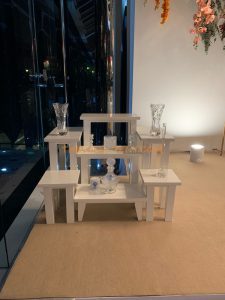 เช่าโต๊ะหมู่บูชา-7 สีขาว-เงิน