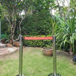 เช่าเสากั้นทางเดินแบบดึง