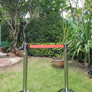 เช่าเสากั้นทางเดินแบบดึง