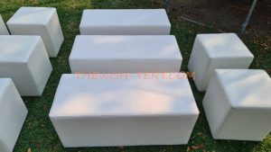 ให้เช่าชุดเก้าอี้ลูกเต๋าสีขาว