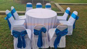 เช่าโต๊ะ-โต๊ะจีน+เก้าอี้บุนวมคลุมผ้าสีขาว+โบว์สีน้ำเงิน - Image 2