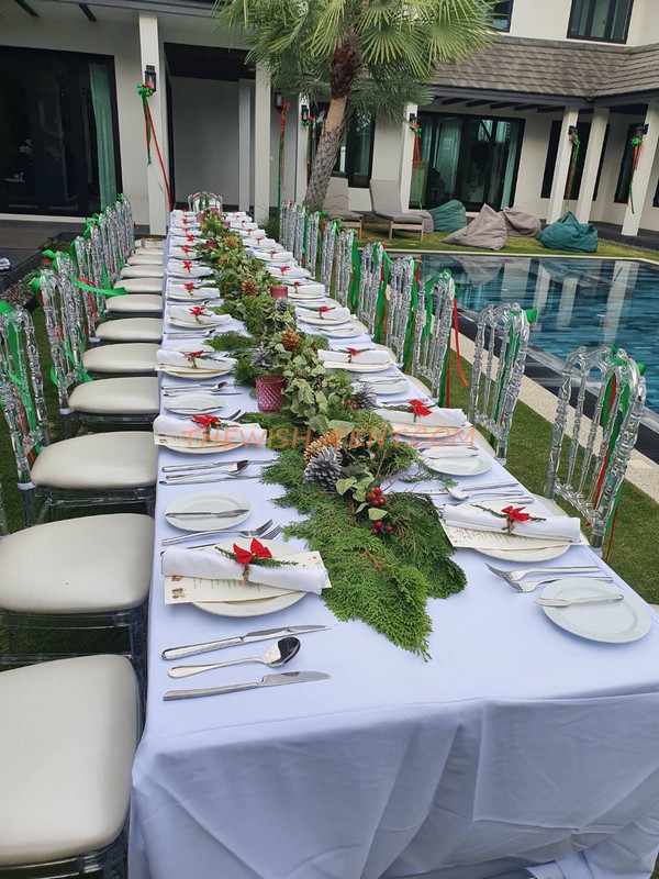 เช่าเก้าอี้ชิวารี คริสตัล ชุดโต๊ะเหลี่ยมเก้าอี้คริสตัล