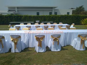 เช่าโต๊ะเหลี่ยม เช่าเก้าอี้พลาสติกคลุมผ้าขาวโบว์สีทอง - Image 4