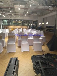 เช่าเก้าอี้บุนวม-ผ้ายืดสีขาว - Image 4