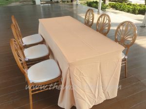 เช่าเก้าอี้ชิวารี-ควีนส์ เช่าโต๊ะเหลี่ยมผ้าคลุมสีทอง - Image 3